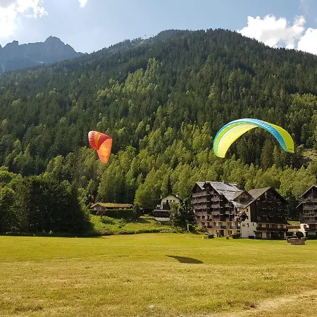 Vue Montblanc Magique En Centre-ville Avec Parking