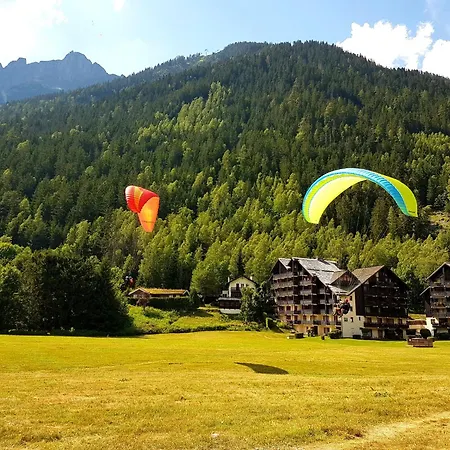 Le Chamois 5e Balcon Panoramique Montblanc Avec Parking Gratuit アパート